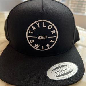 Brand new Taylor Swift Reputation tour SnapBack cap